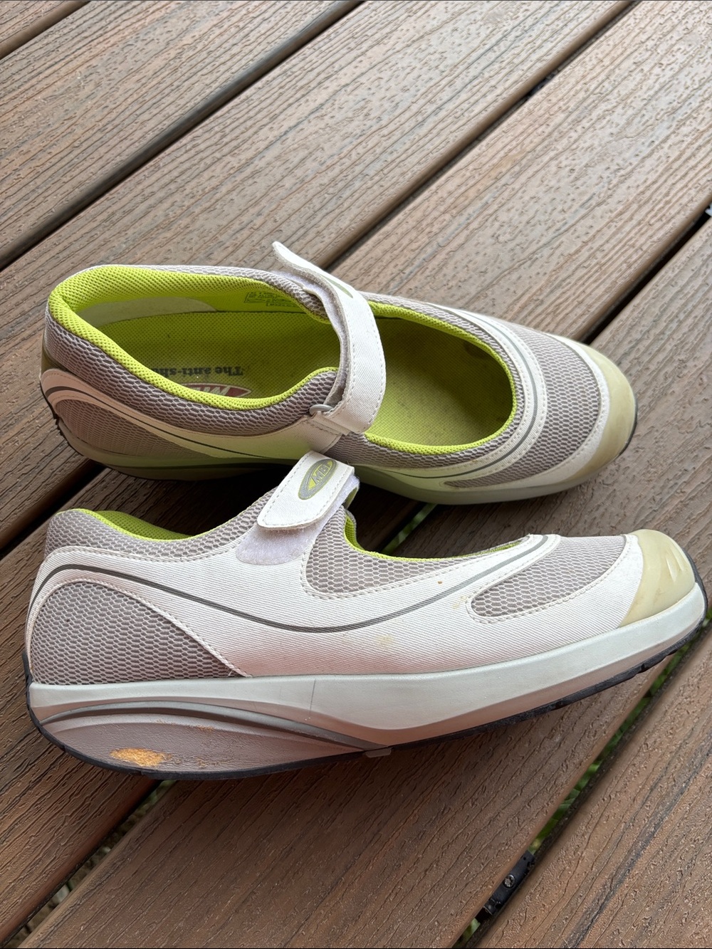 MBT Women's Baridi 2 Mary Jane Adjustable Hook & Loop Rocker Shoe Size 10
